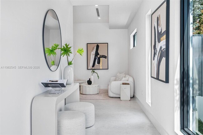 Photo - 2937 SW 21st St