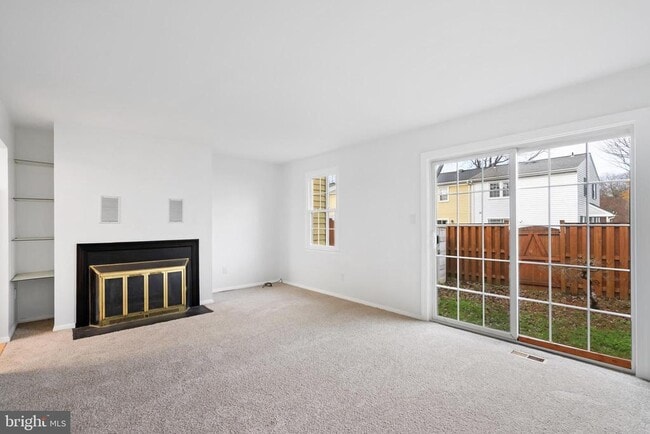 Photo - 1851 Sharwood Pl