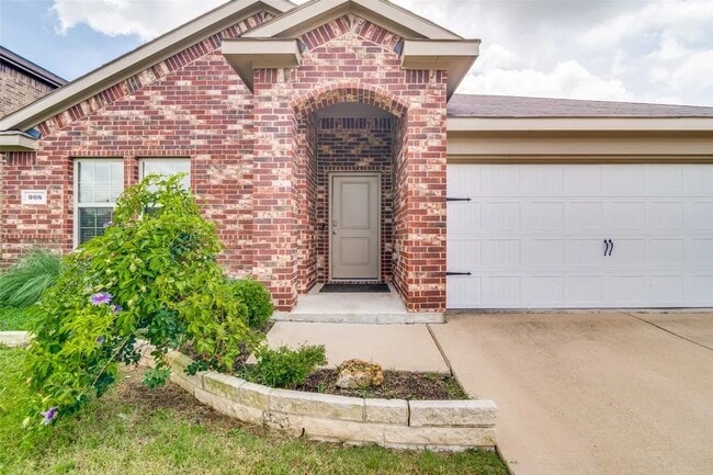 Photo - 908 Horton St