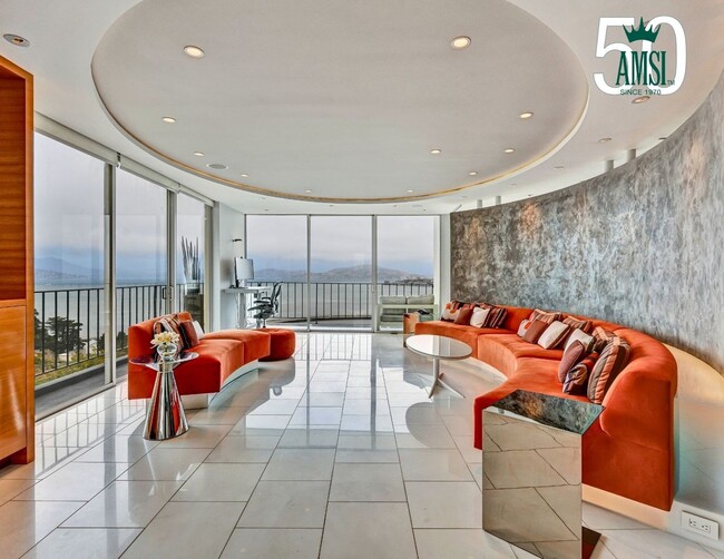 Building Photo - Designer Luxury. Iconic Views. Extraordinary Living. Unit 1608