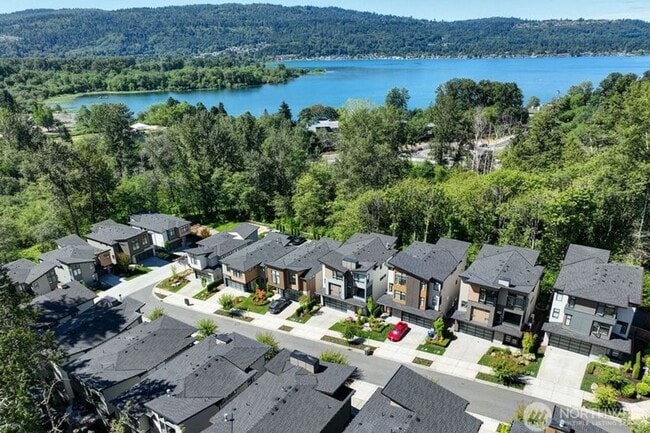 Photo - 4Bd/3.25Ba Issaquah House