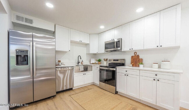 Photo - 8618 Boxberry Ln