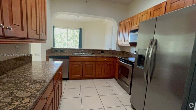 Building Photo - 3500 Oaks Clubhouse Dr