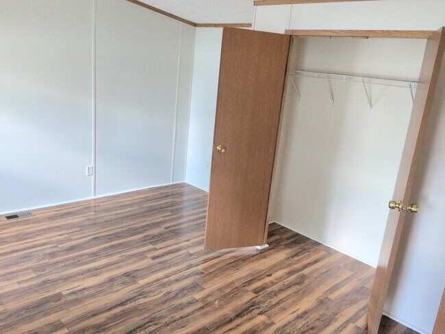 Photo - 104 Abbott St