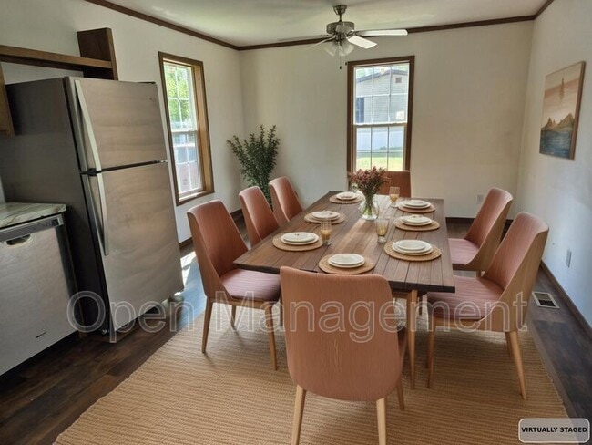 Photo - 755 N Tratt St