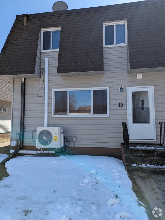 Building Photo - 950 5th Ave W Rental
