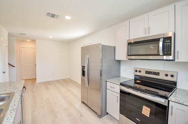 Photo - 30513 Bladnoch Ln