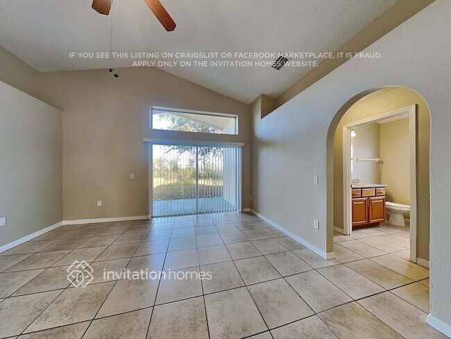 Photo - 971 Kenbar St