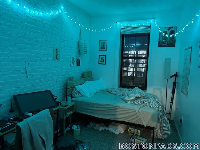 Photo - 23 Cortes St Unidad 10