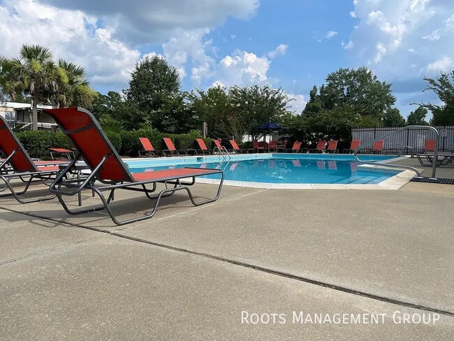 Photo - 387 Webster Rd Unidad 82