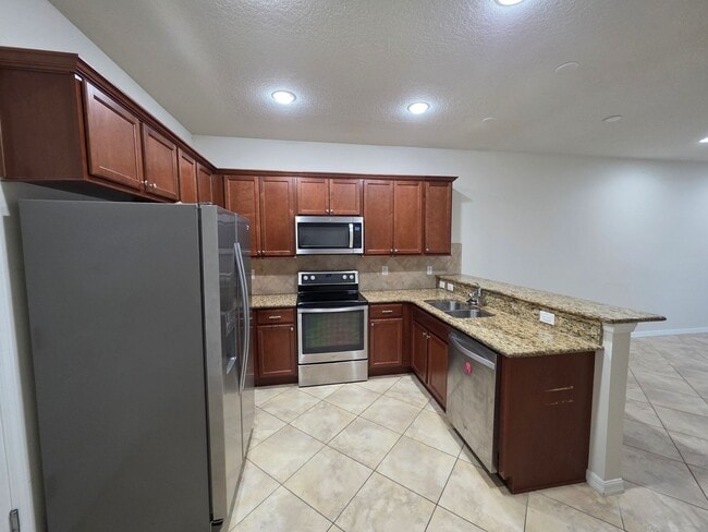 Photo - 3/2.5 in Gated Community at PROVENCE BAY