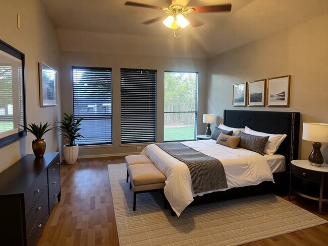 Building Photo - 15658 Pebble Lake Dr