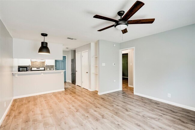 Photo - 838 N Meadows Dr