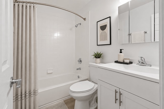 Six Trails Apartments - Saline, MI