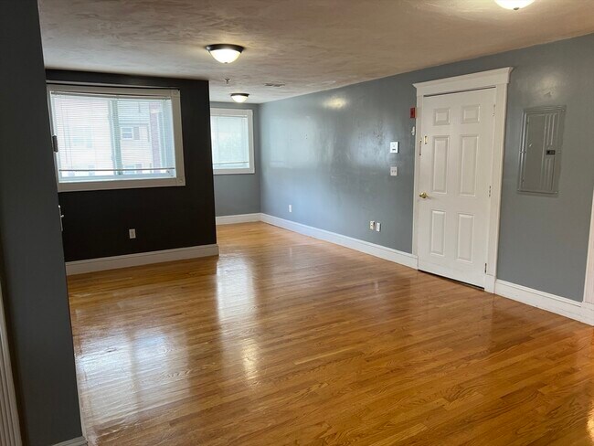 Photo - 144 Washington St Unit 8