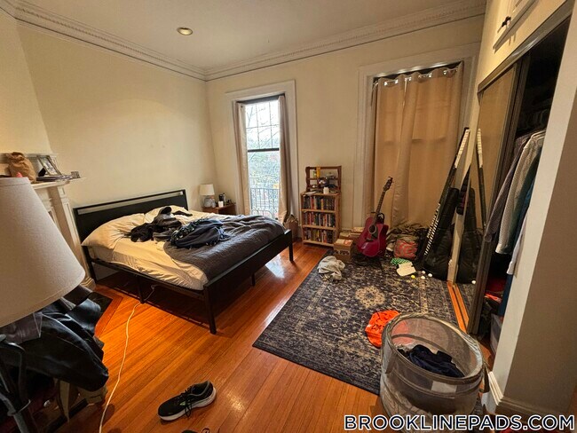 Photo - 1689 Beacon St Unidad 2