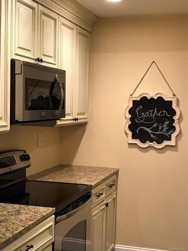 Photo - 91 Richmond Blvd