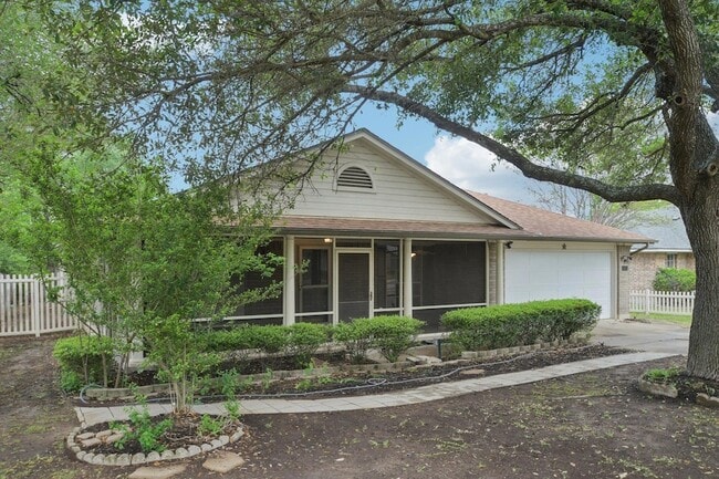 Photo - 1300 Leah Ln