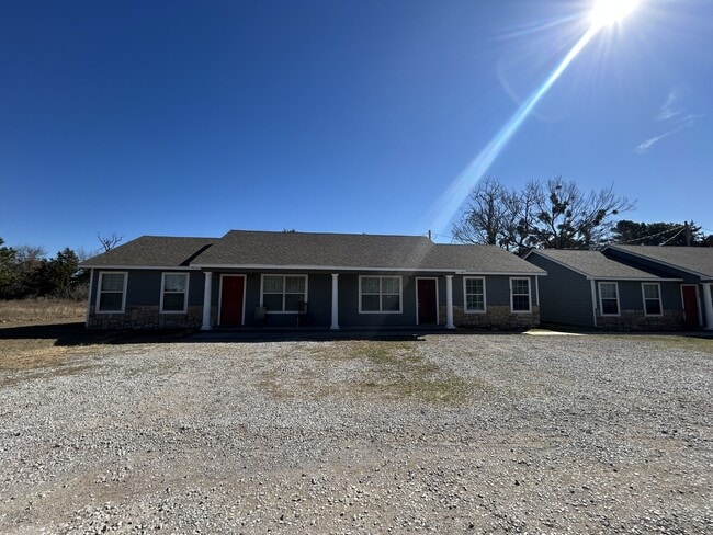 Building Photo - 11910 Fairview St