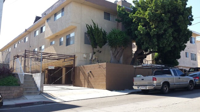 2120 Vanderbilt Lane, Redondo Beach, CA. - 2120 Vanderbilt Lane, Redondo Beach, CA. Apartments