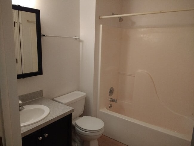 Photo - 260 W 1395 S