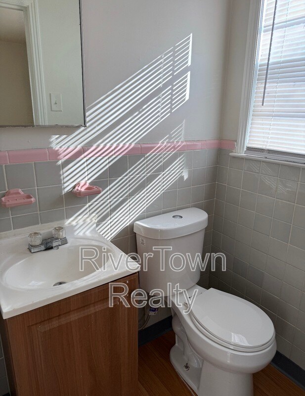 Photo - 3160 Standard Dr