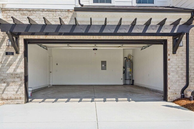 233 Glencrest Dr