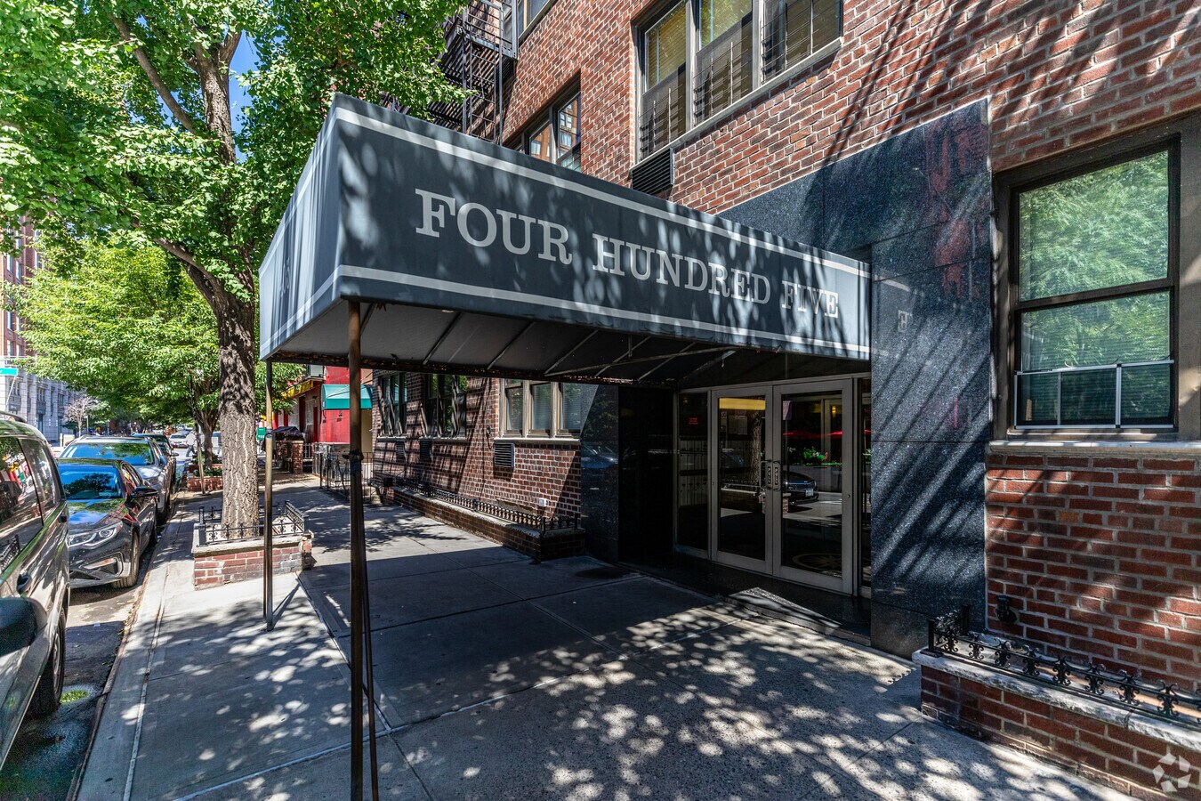 Entrance - 405 E 82nd St