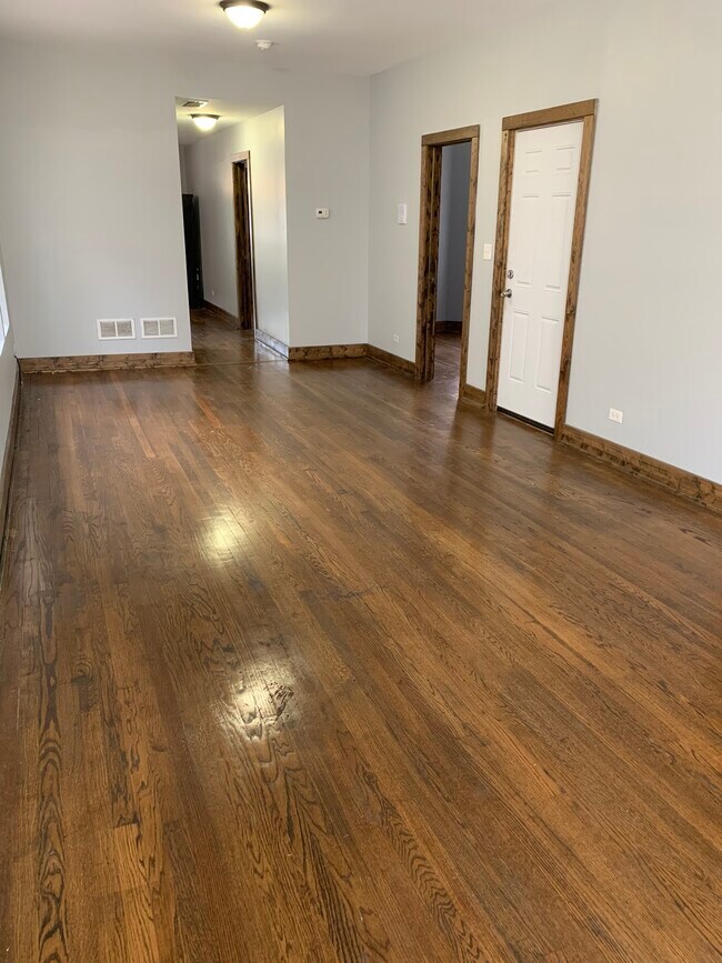 Photo - 7212 S Cornell Ave Unit 2