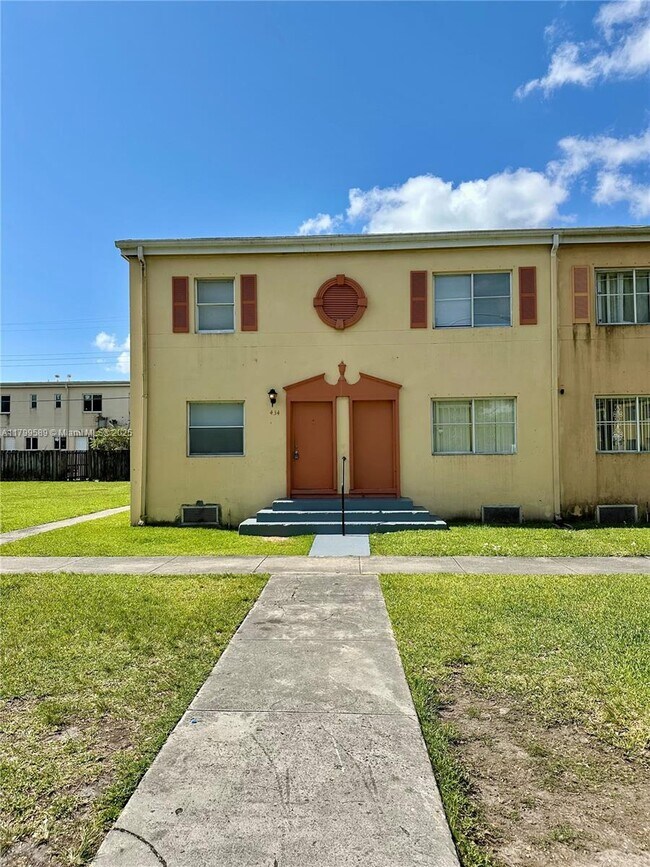 Photo - 434 NW 85th Street Rd Townhome
