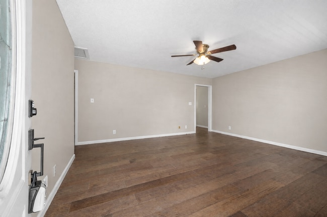 Photo - Pet Friendly Three Bedroom with Basement!
