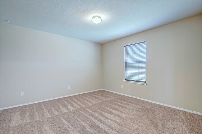 Photo - 120 Abelia Dr