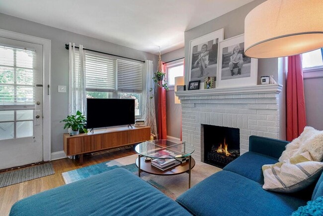 Photo - 1607 Elmwood Ave