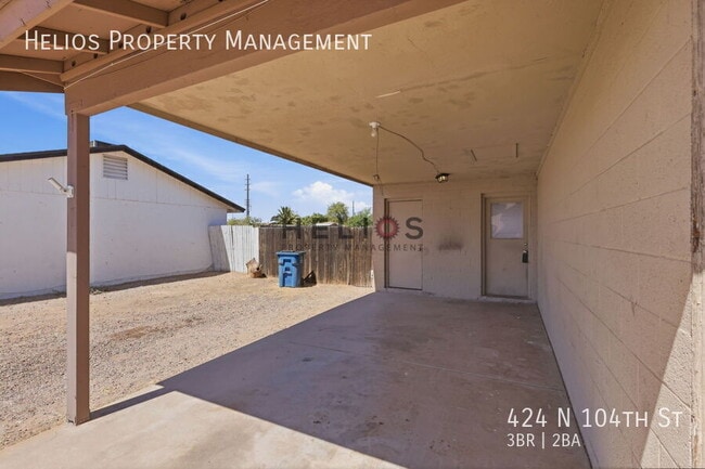 Photo - 424 N 104th St