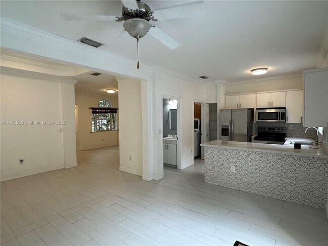 Photo - 4959 SW 135th Way