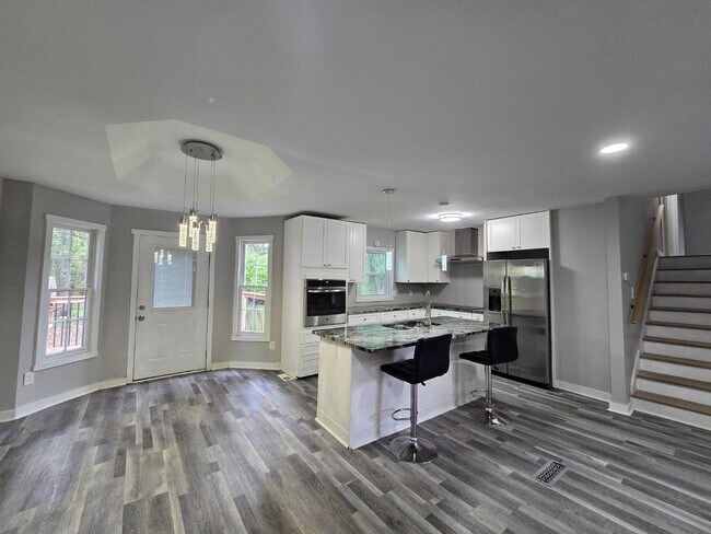 Photo - 1382 Bennett Rd