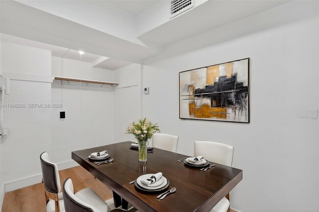 Photo - 10240 Collins Ave Unidad 206