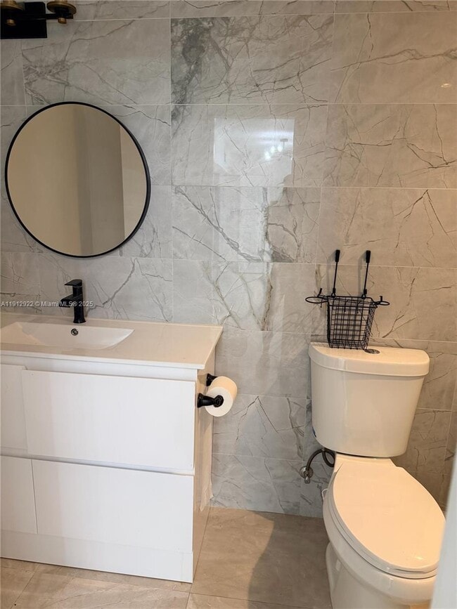 Photo - 911 79th Terrace Unit B