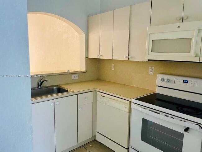 Photo - 940 NE 34th Ave Condo Unit 202