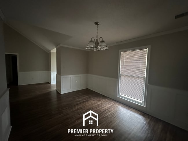 Photo - 968 Boones Hollow Dr