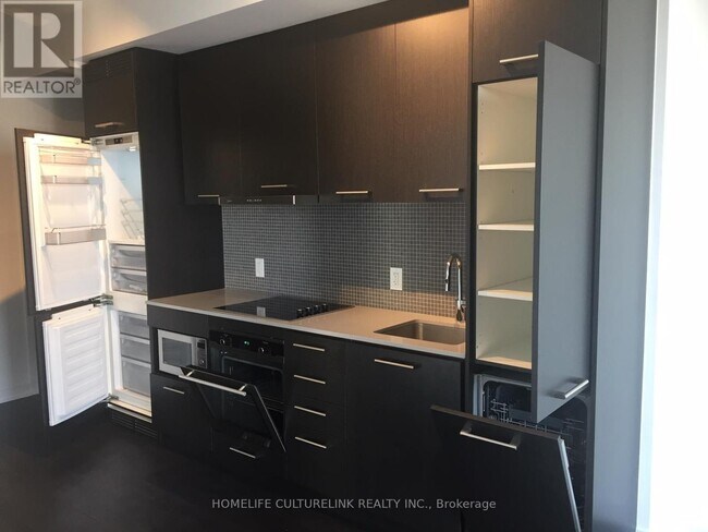 Photo - 87 Peter St Unit 1810