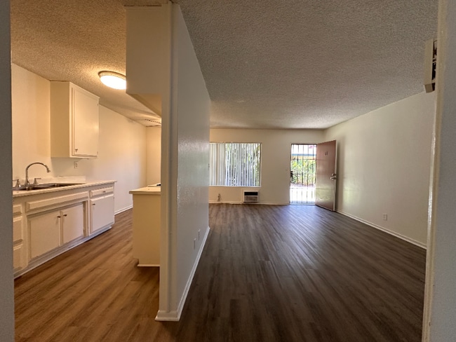 Photo - 1675 W Pampas Ln Unidad 27