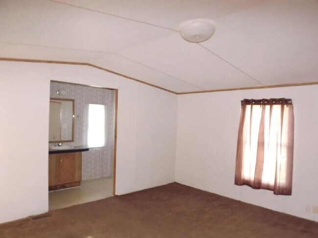 Photo - Charming 3-Bed, 2-Bath Mobile Home Retreat...