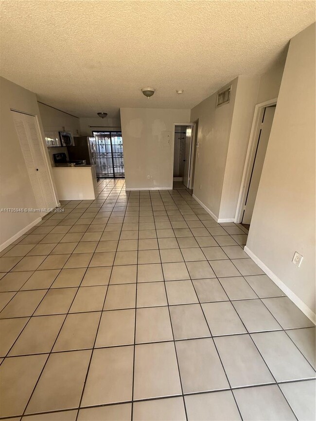 Photo - 2735 W 62nd Pl Condominio Unidad 104