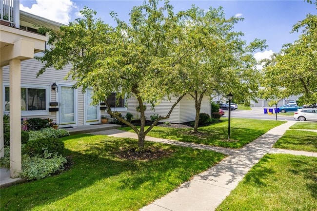 678 Eastbrooke Ln