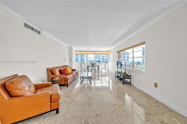 Building Photo - 1985 S Ocean Dr Unit 6p
