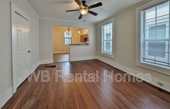 Photo - 424 Walnut Ct