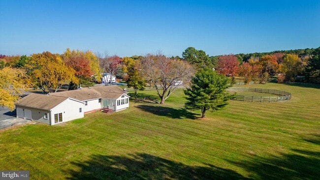 Photo - 105 King George Ct