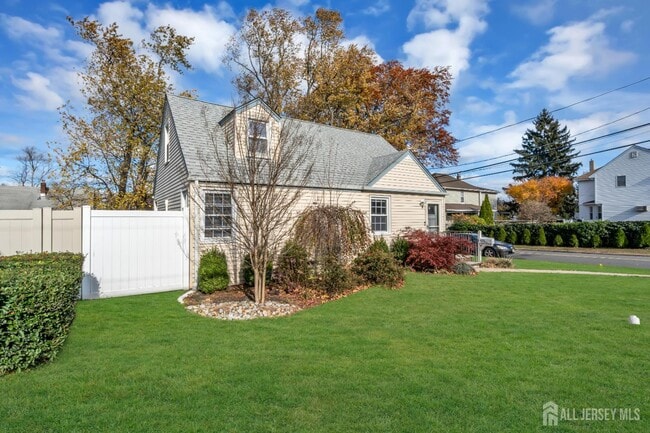 Photo - 20 Burnet St
