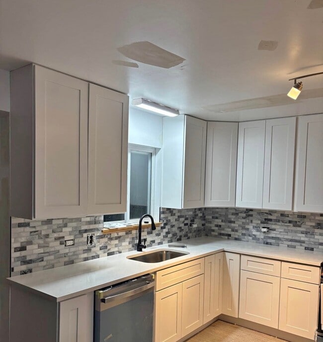 Photo - 3407 N Ozark Ave